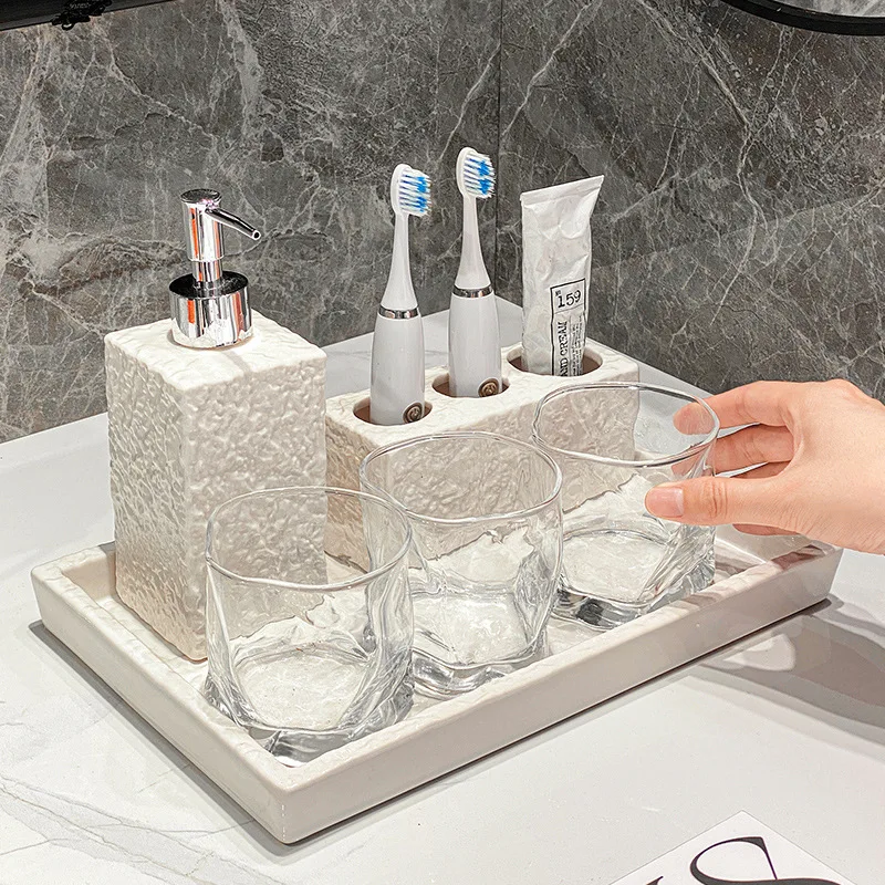 Home Essentials Bathroom Accessories - Set Essenziale di Accessori per il